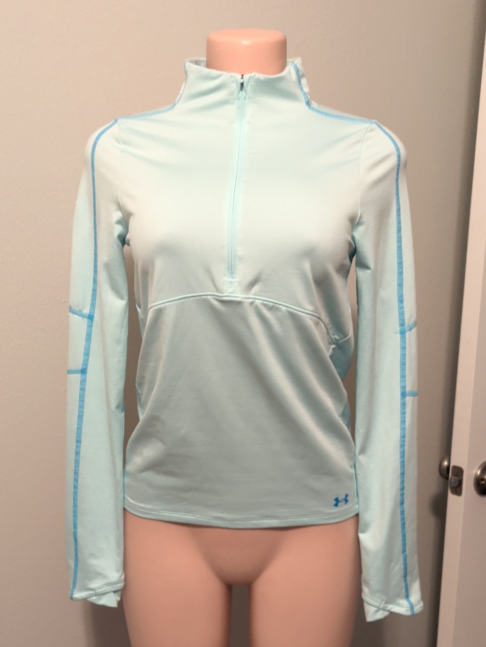 Under Armour Women's Long Sleeve Half-Zip Top in Light Blue Size XS Like New
